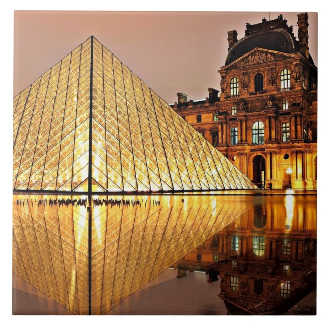 Carreau Pyramide du Louvre, Paris (Devant)