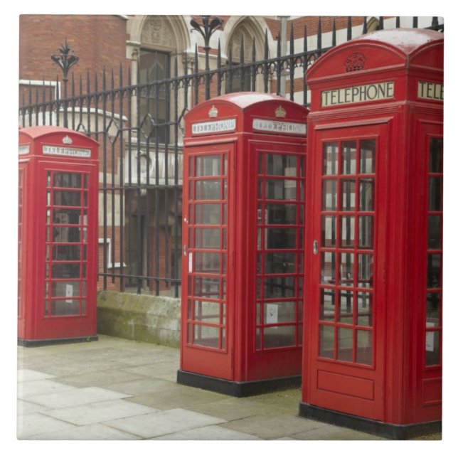 Carreau Rangée de boîtes téléphoniques à l'arrière du Roya (Devant)