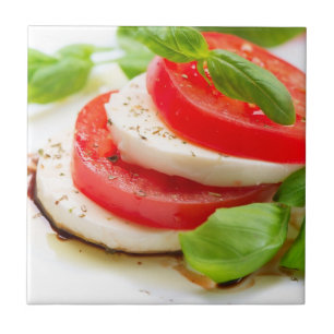 Carreau Salade de Caprese. Tranches de tomate et de