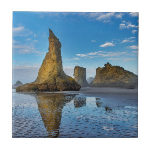 Carreau Sea Stacks sur la plage de Bandon à Bandon, Orego