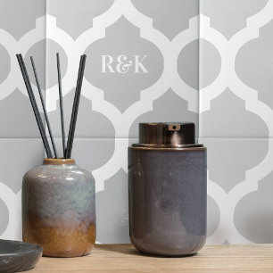 Carreau Trellis gris et monogramme simples