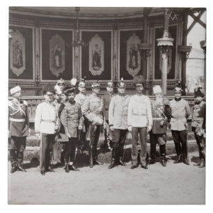 Carreau Tsar Nicholas II (1868-1918) se tenant à garde