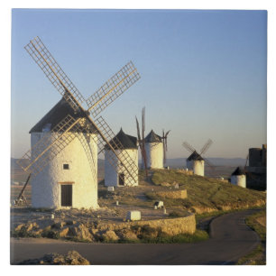 Carreau UE, Espagne, La Mancha, Consuegra. Les moulins à 
