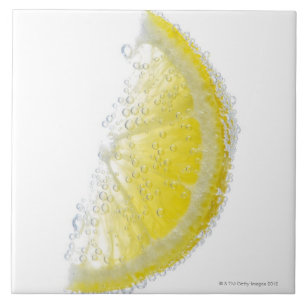 Carreau Un fruit organique mûr juteux de cale de citron