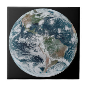 Carreau Une Chaîne Perdue De Cyclones Tropicaux