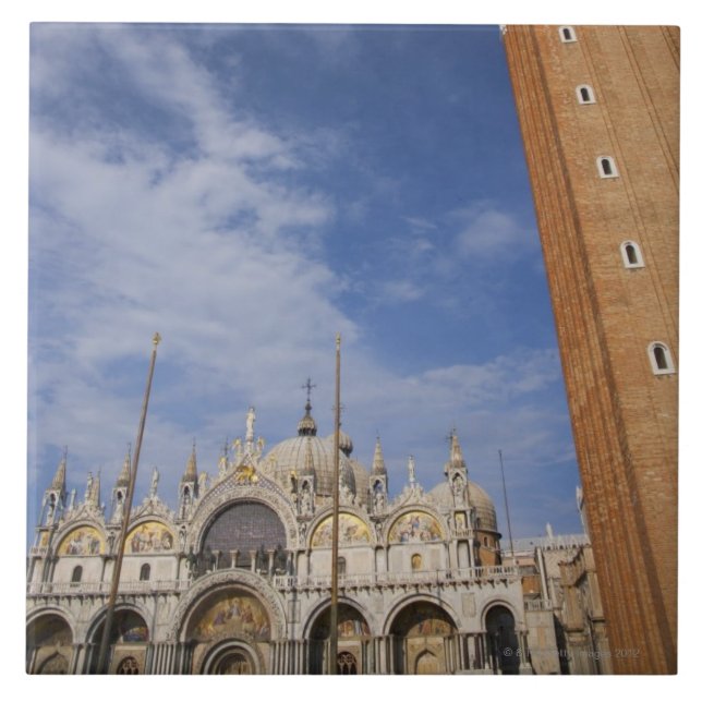 Carreau Venise carrée de St Mark de tour de basilique et (Devant)