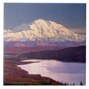 Carreau Wonder Lake et mont Denali au lever du soleil dans