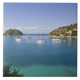 Carreau Yachts à l'ancre, Lakka, Paxos, Grèce