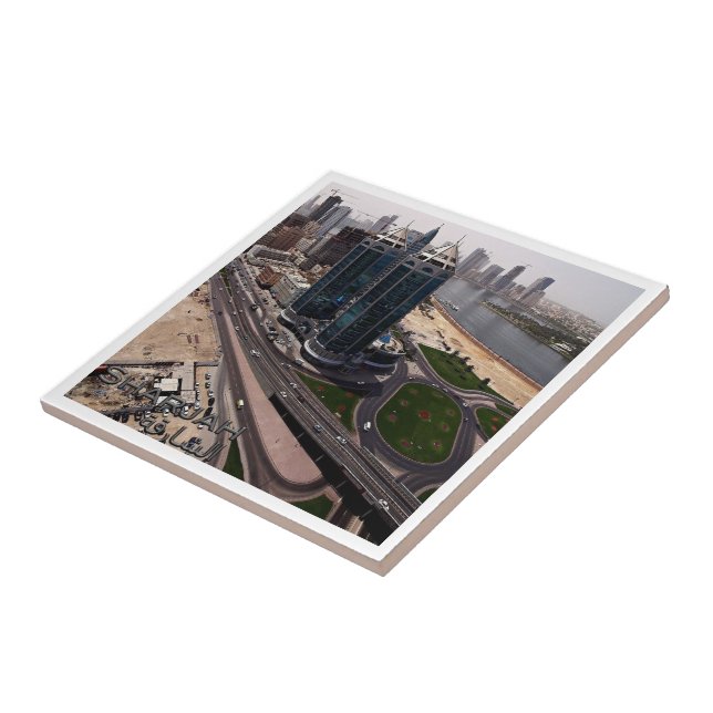 Carreau zAE015 SHARJAH, PAYSAGE URBAIN, ÉMIRATS ARABES UNI (Côté)