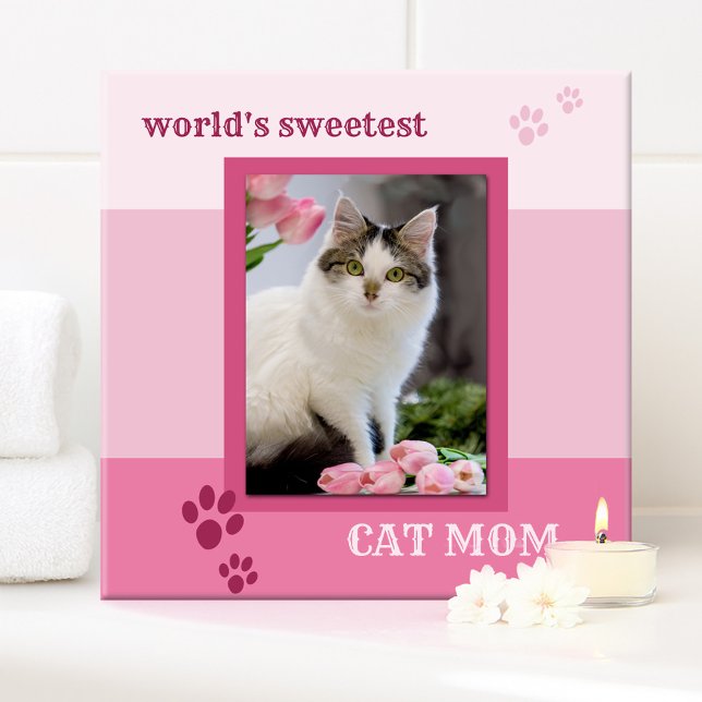 Carreaux photo en chats rose rayé (Cute tile featuring a photo of your own favorite kitty framed by a pink striped design with cat paws)