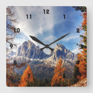 Carrée Belle Automne Arbres Montagne Mur Horloge
