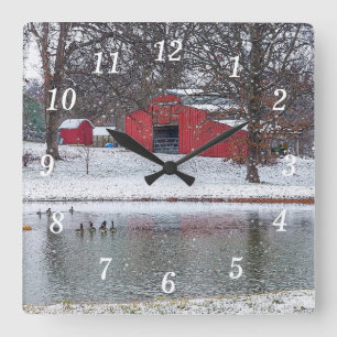 Carrée Écran Rouge Dans La Neige Peinture Mur Horloge
