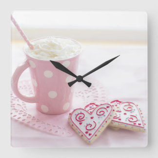 Carrée horloge de paroi attrayante