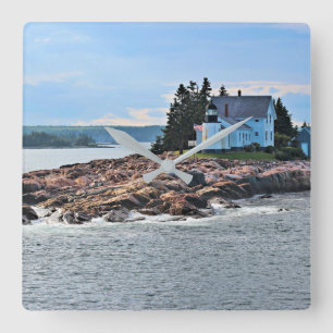 Carrée Phare du port d'hiver, horloge du Maine