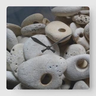 Carrée Pierres avec trous carré moderne horloge