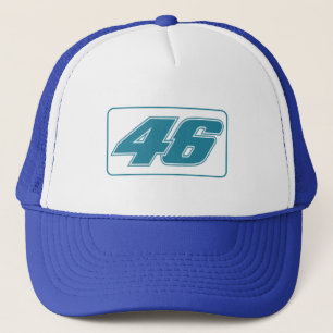 Carson le Hudson emballant des casquettes