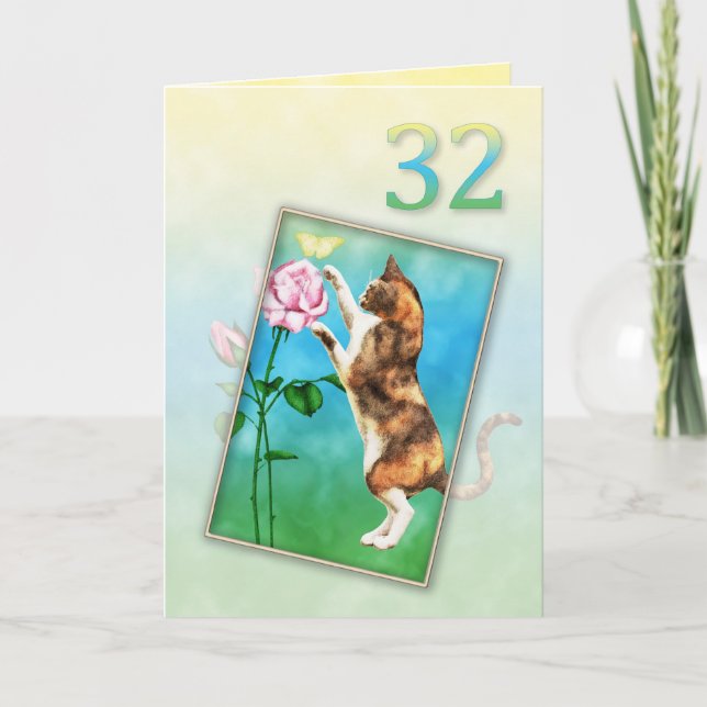 Carte 32e anniversaire avec un chat ludique (Devant)