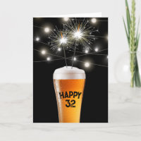 32e Anniversaire Sparkler En Verre De Bière