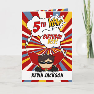 Carte 5e anniversaire Boy Superhero Thème de bande dessi