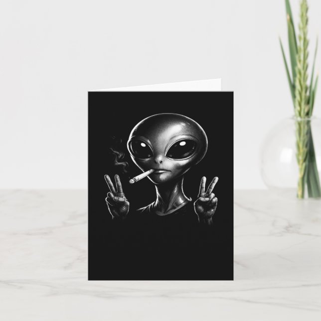 Carte Alien drôle fumant une cigarette (Devant)