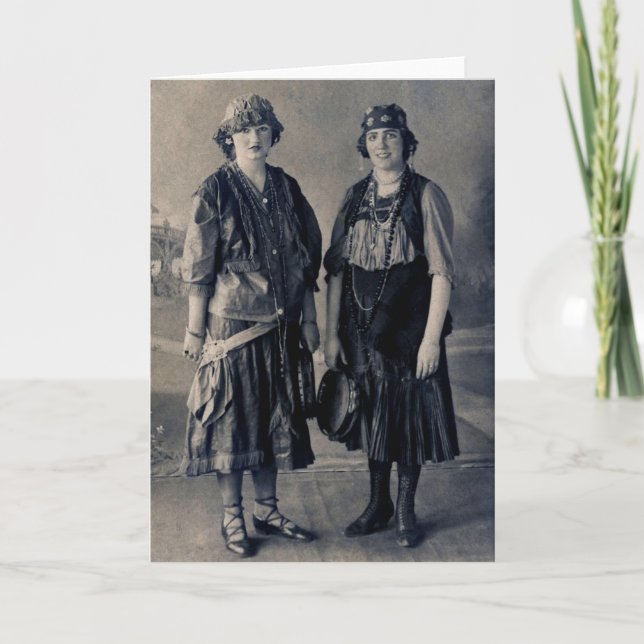 Carte Antique des années 1920 Femmes en costumes tzigane (Devant)