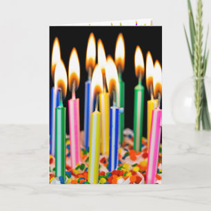 Carte Beaucoup de bougies d'anniversaire sur gâteau