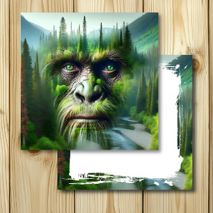 Carte Bigfoot Sasquatch Double exposition avec forêt