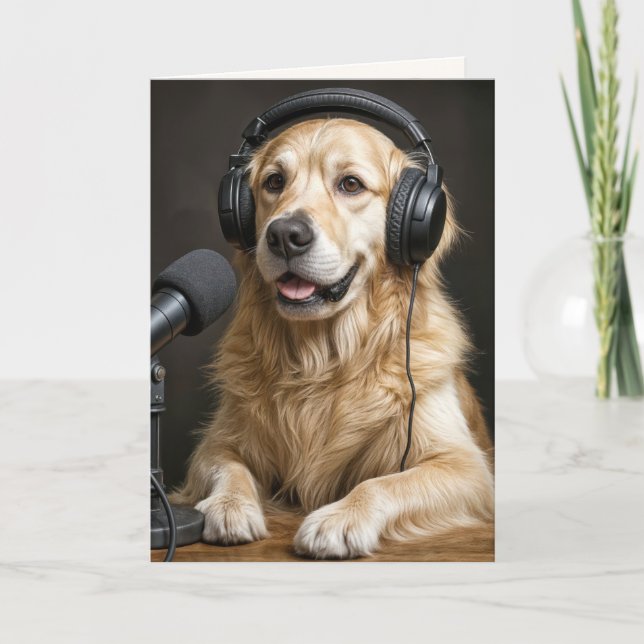 Carte Birthday Golden Retriever Hosting a Podcast (Devant)