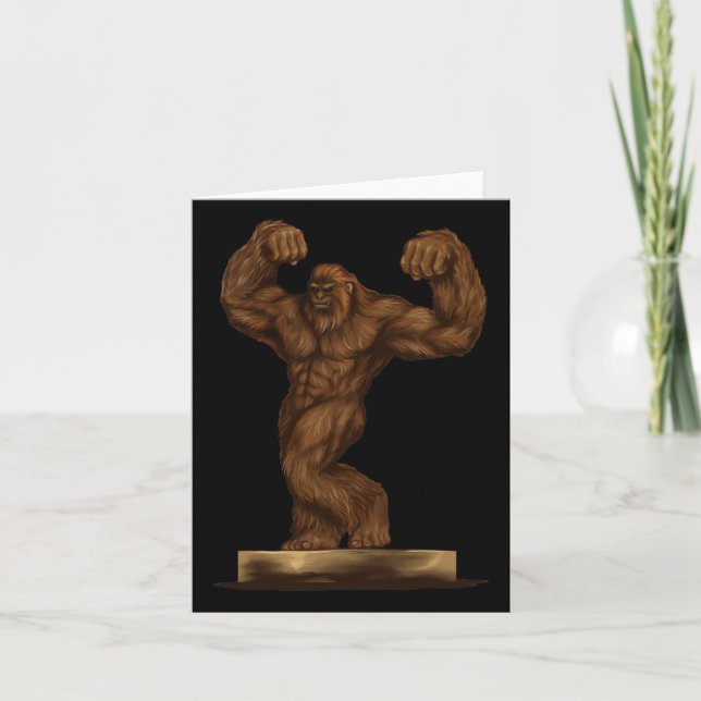 Carte Body Builder Bigfoot Pose Sur Une Scène - Gym Help (Devant)