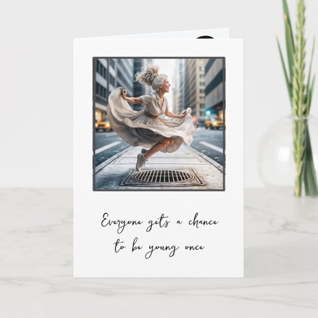 Carte Bonne Vielle Dame pour un anniversaire (Devant)