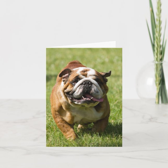 Carte Bouledogue heureux fonctionnant dans l'herbe (Devant)