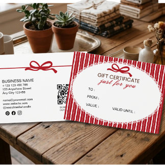 Carte-cadeau classique rouge et blanc pour les fêt