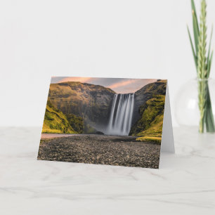 Carte Cascade de Skogafoss dans le lever de soleil de