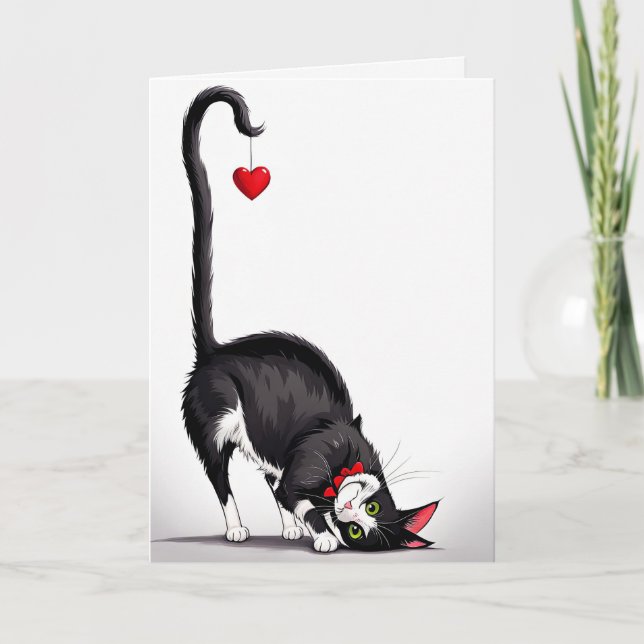 Carte Chat Tuxedo Anniversaire Avec Coeur Dangereux (Devant)