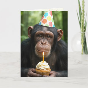 Carte Chimpanzé tenant un gâteau d'anniversaire