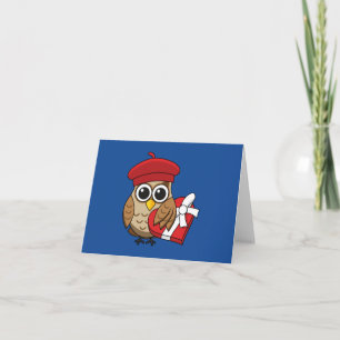 Carte Chouette mignonne avec béret rouge et boîte cardia