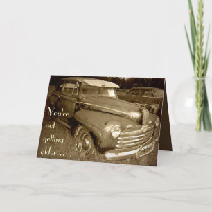 Carte classique d'anniversaire de voiture