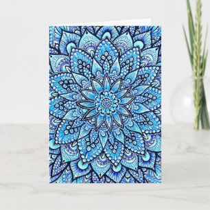 Carte Conception de mandala au crayon de couleur bleue,