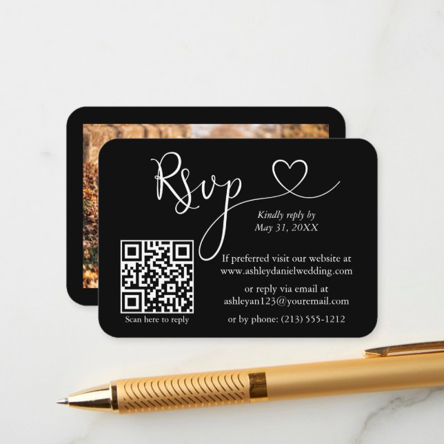 Carte D'accompagnement Calligraphie Coeur Photo Mariage noir RSVP QR (Devant/Arrière en situation)