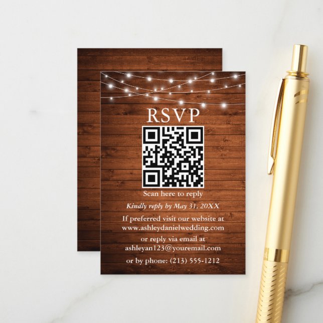 Carte D'accompagnement Chaîne de bois rustique éclaire QR Wedding RSVP (Devant/Arrière en situation)