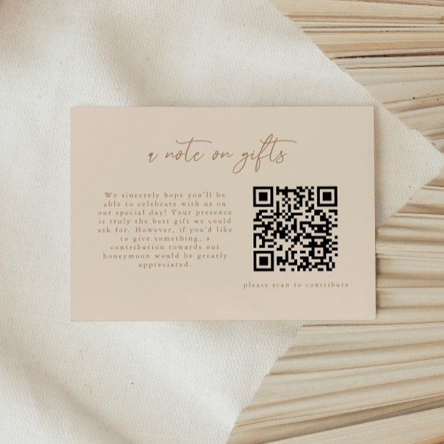 Carte D'accompagnement Code QR de note sur les cadeaux en beige moderne (Créateur téléchargé)
