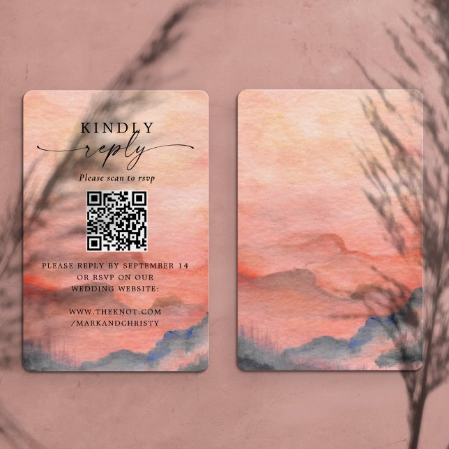 Carte D'accompagnement Code QR de réponse de mariage Sunset Mountain (Front and Back of RSVP QR Code enclosure card in a Mountain Sunset watercolor background.)