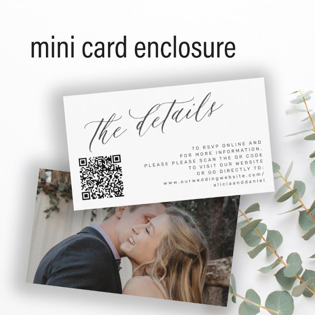 Carte D'accompagnement Code QR photo élégant script détails mariage blanc (Créateur téléchargé)