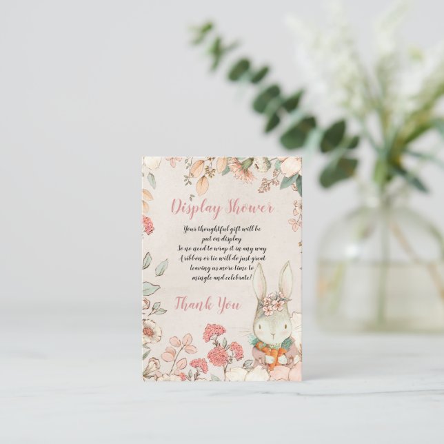 Carte D'accompagnement Cute Bunny Florals Baby Girl Display Douche (Debout devant)