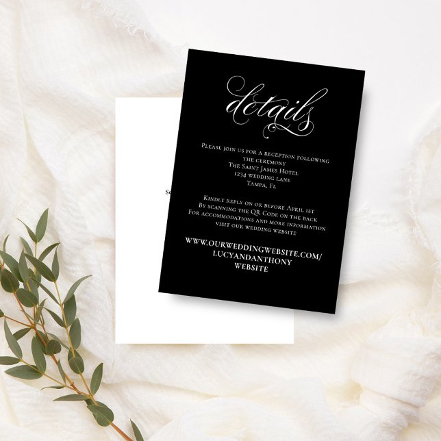 Carte D'accompagnement Détails du mariage Code QR Script noir et blanc (Black and White calligraphy script enclosure card with scannable QR Code. )