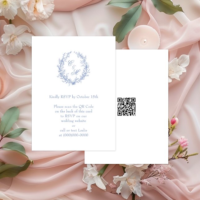 Carte D'accompagnement Dusty Blue Monogram Botanique Wreath QR Code RSVP (Créateur téléchargé)