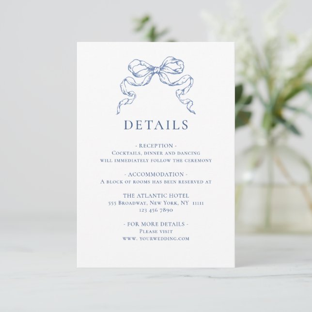 Carte D'accompagnement Elégant Blue French Garden Floral Détails Mariage (Debout devant)