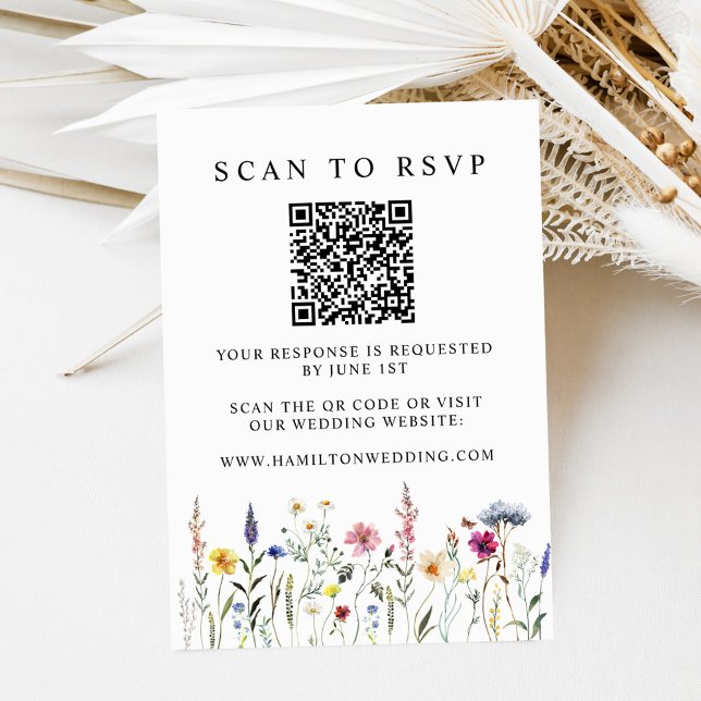Carte D'accompagnement Elégant Fleur sauvage Meadow QR Code Mariage RSVP (Créateur téléchargé)