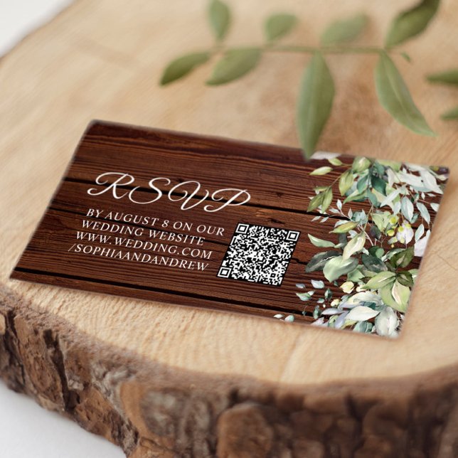 Carte D'accompagnement Élégant vert Mariage de bois rustique QR Code RSVP (Créateur téléchargé)