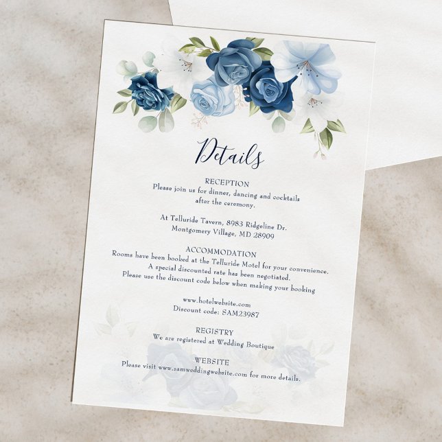 Carte D'accompagnement Elégante aquarelle florale Détails du Mariage (Floral Dusty Blue Watercolor Bloom Wedding Details)